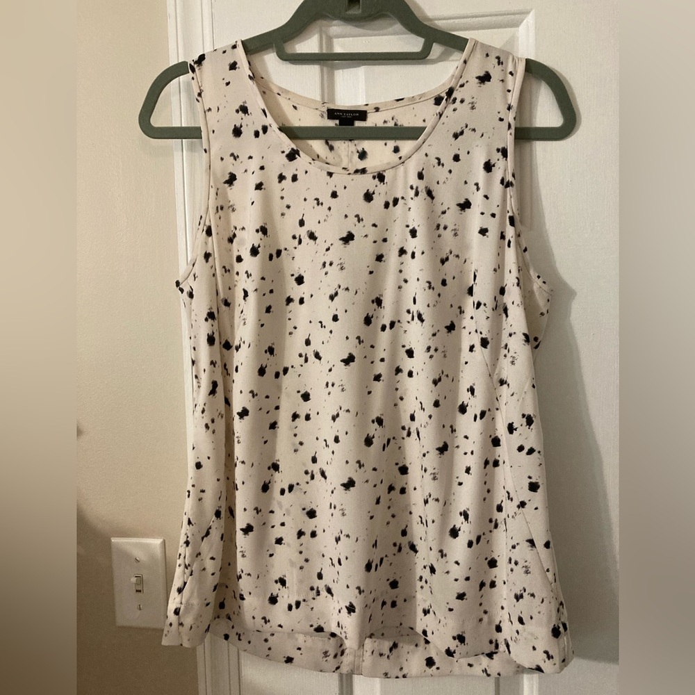 Ann Taylor shell sz 10